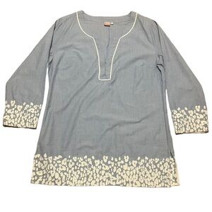Persifor v-neck chambray tunic top with white embroidery